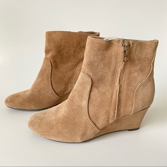 Antonio Melani Tan Suede Leather Wedge Bootie Womens size 7 Zipper Closure - Picture 2 of 16